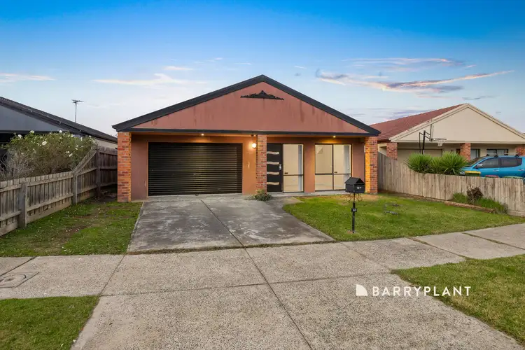 46 Wakenshaw Crescent, Pakenham VIC 3810