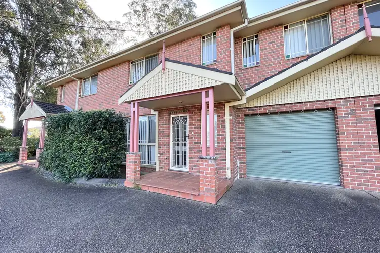 2/54 The Crescent, Toongabbie NSW 2146