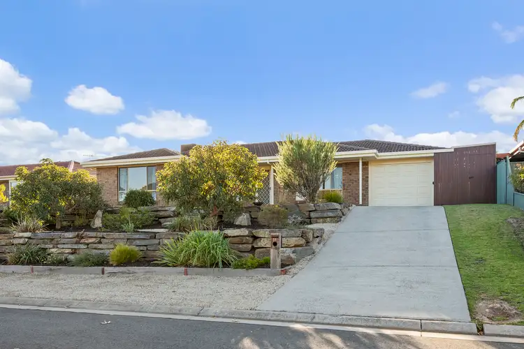 11 Simon Court, Aberfoyle Park SA 5159