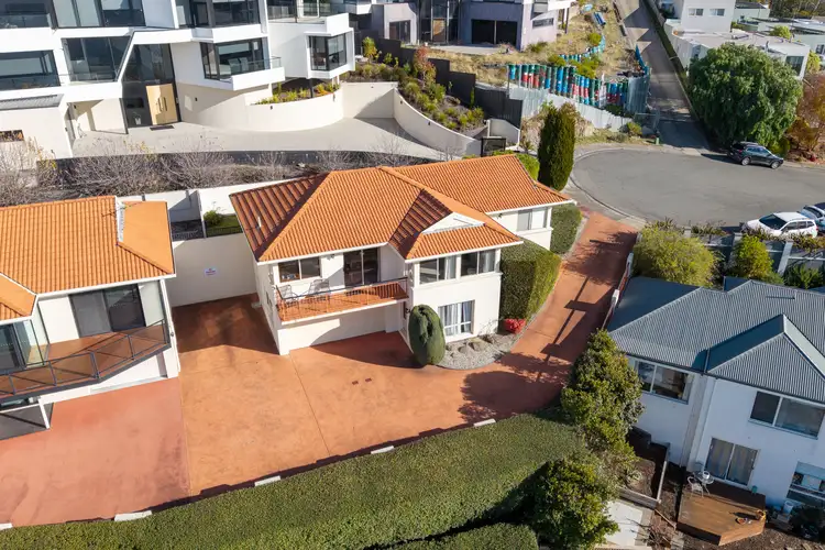 Main view of Homely unit listing, 1/7 Stephanie Close, Sandy Bay TAS 7005
