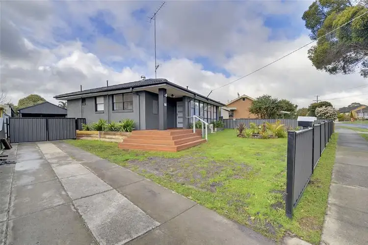28 Howard Avenue, Churchill VIC 3842