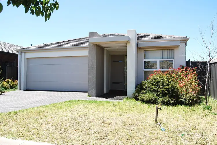 4 Edmondshaw Drive, Deer Park VIC 3023