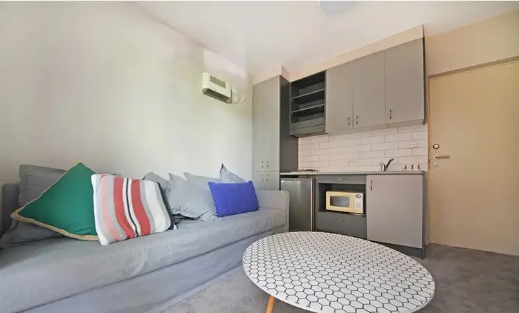 Second view of Homely studio listing, 7/17 Park Street, Hawthorn VIC 3122