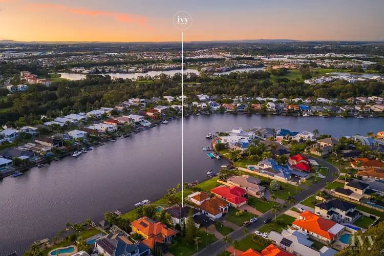 33 Parkwater Terrace, Helensvale QLD 4212
