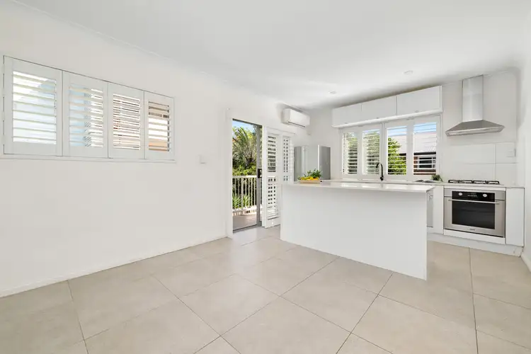 4/666 Kingsford Smith Drive, Hamilton QLD 4007