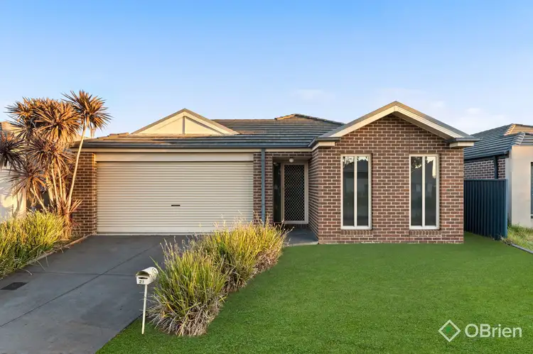 21 Dianella Close, Pakenham VIC 3810