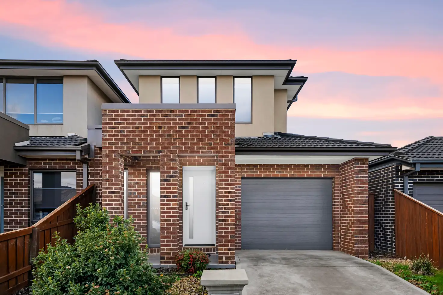 Main view of Homely townhouse listing, 2/8 Jardine Drive, Fraser Rise VIC 3336
