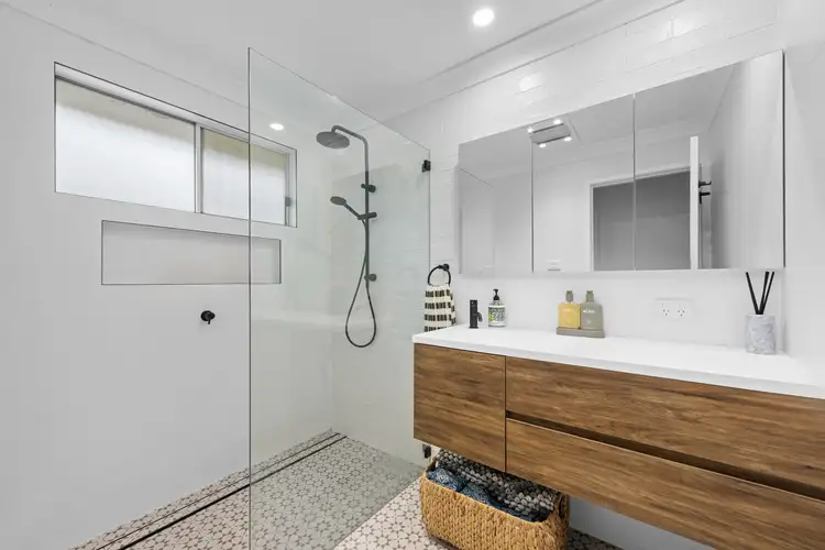 Sixth view of Homely house listing, 19 Tanunda Close, Holmesville NSW 2286