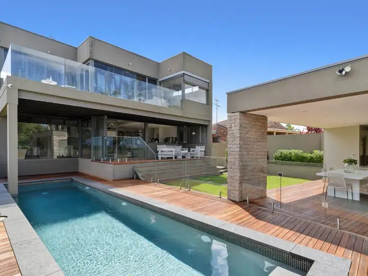 122 Connells Point Road, Connells Point NSW 2221