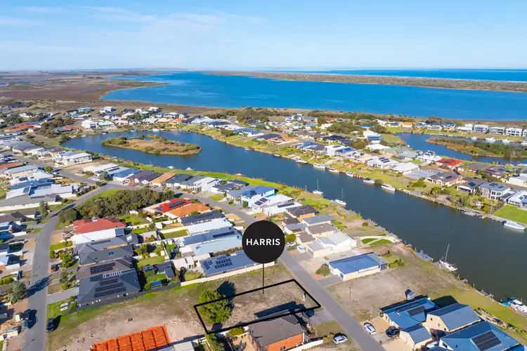 96 Wentworth Parade, Hindmarsh Island SA 5214