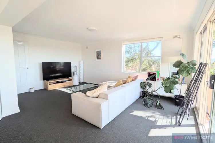 3/43 Kangaroo Street