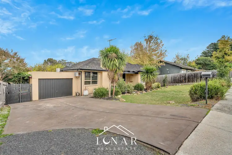 5 Queens Court, Berwick VIC 3806