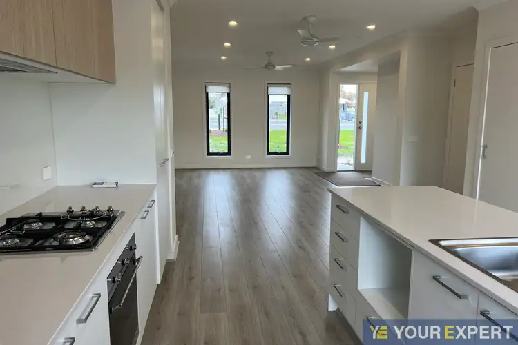 Fourth view of Homely townhouse listing, 4 Chive Walk, Narre Warren South VIC 3805