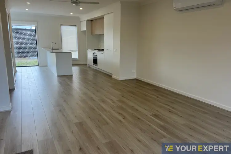 Fifth view of Homely townhouse listing, 4 Chive Walk, Narre Warren South VIC 3805