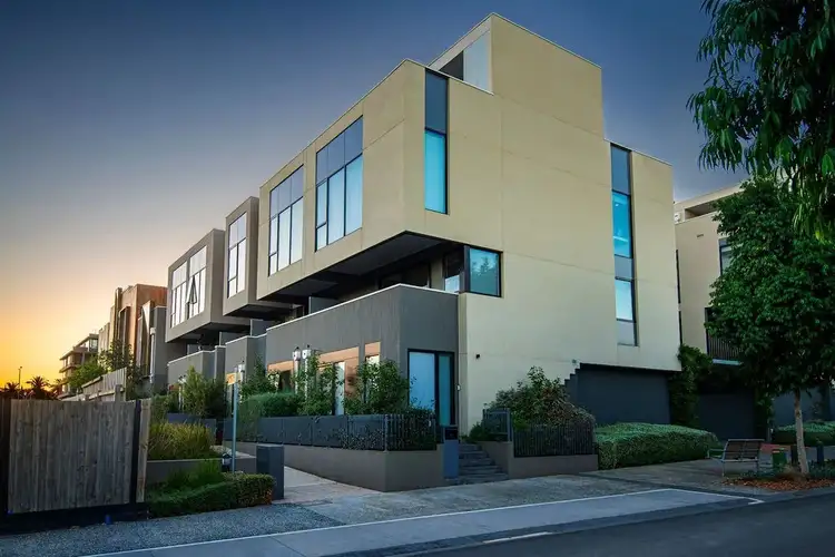 11 Latrobe Avenue, Alphington VIC 3078