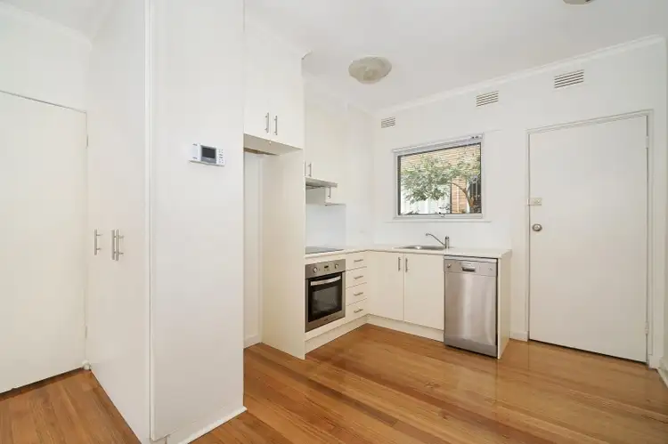9/20 Avoca Avenue, Elwood VIC 3184
