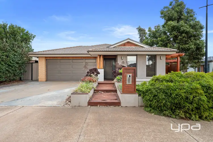 31 Mapleton Boulevard, Melton South VIC 3338