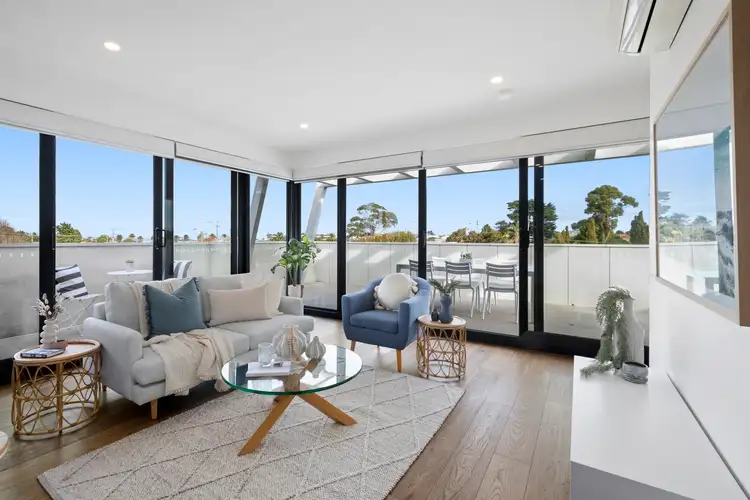 201/55 Barkly Street