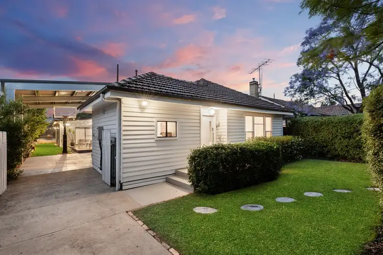 9 Farrington Street, Kennington VIC 3550