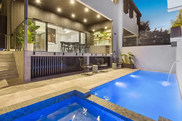 30A Tallebudgera Drive, Palm Beach QLD 4221