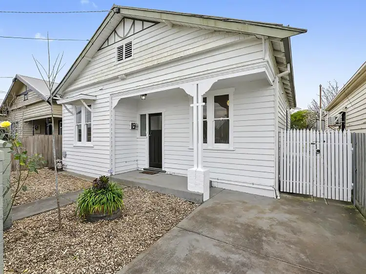 18 Crofton Street, Geelong West VIC 3218