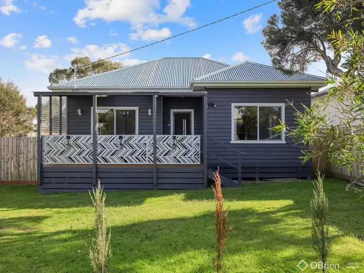 6 Pine Avenue, Cowes VIC 3922