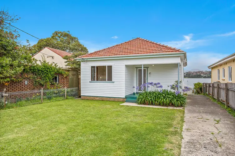 98 Lakeview Parade, Primbee NSW 2502