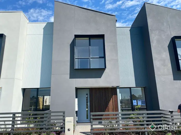 21 Ottawa Walk, Cranbourne West VIC 3977