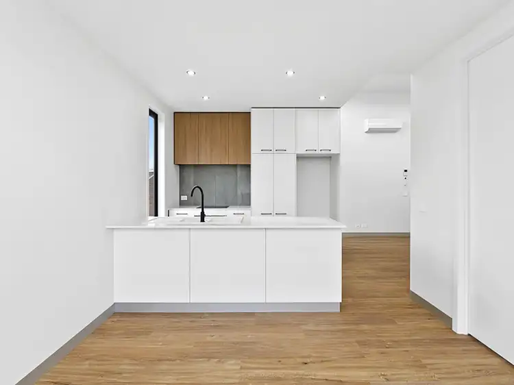 Fifth view of Homely apartment listing, 3/396 Latrobe Terrace, Newtown VIC 3220