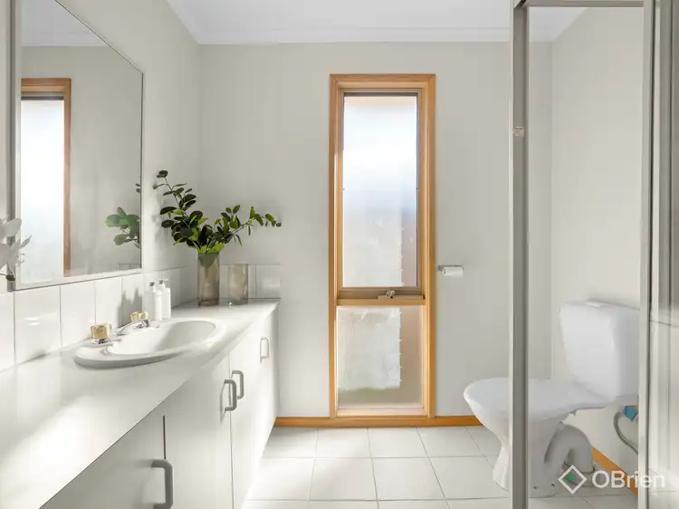 Sixth view of Homely house listing, 12 Waverley Close, Narre Warren VIC 3805