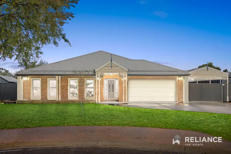 9 Glenmaggie Place, Manor Lakes VIC 3024