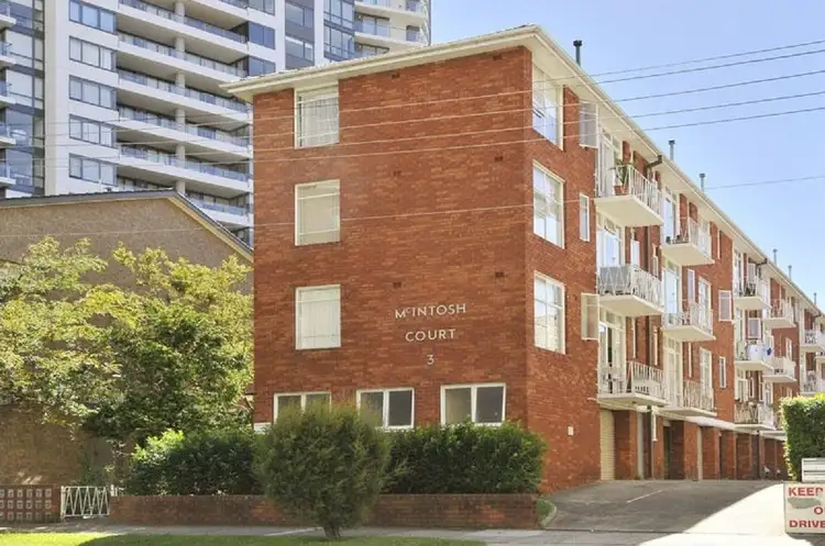 18/3 Help Street, Chatswood NSW 2067