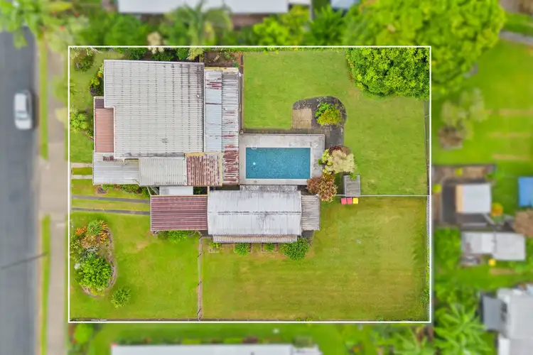 27-29 Chataway Street, Mooroobool QLD 4870