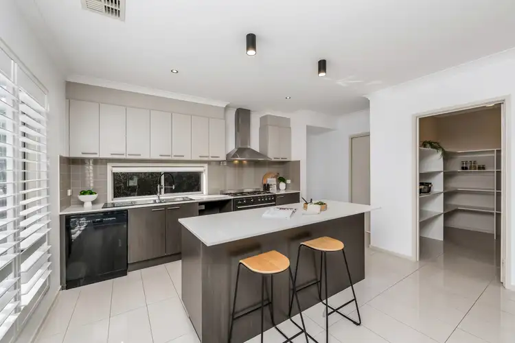 Fifth view of Homely house listing, 7 Benwerren Close, Strathdale VIC 3550