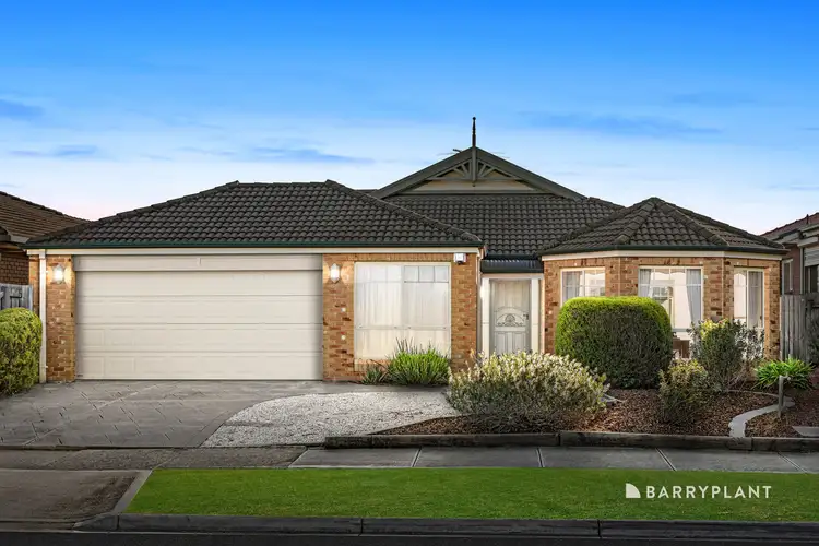 21 Hobson Crescent, Mill Park VIC 3082