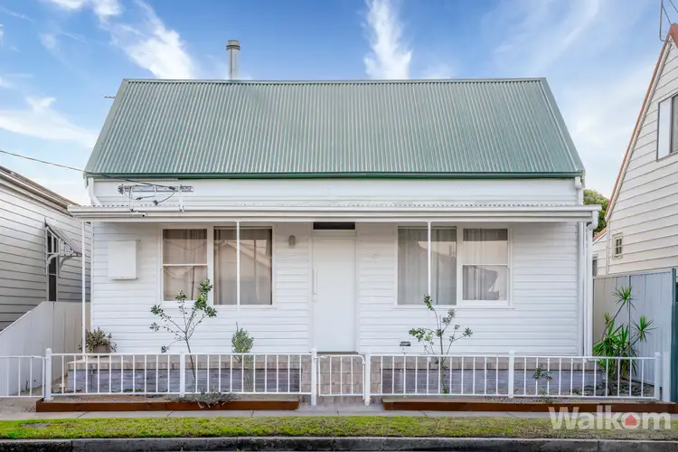 6 Queen Street