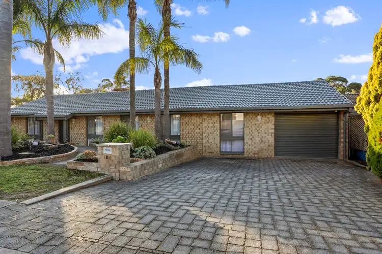 11 Barrdickson Crescent, Happy Valley SA 5159