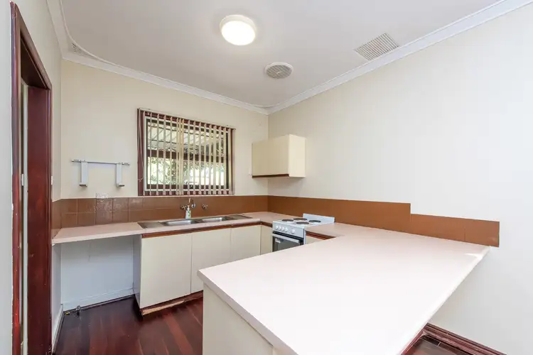 Seventh view of Homely house listing, 5 Kathleen Close, Maida Vale WA 6057