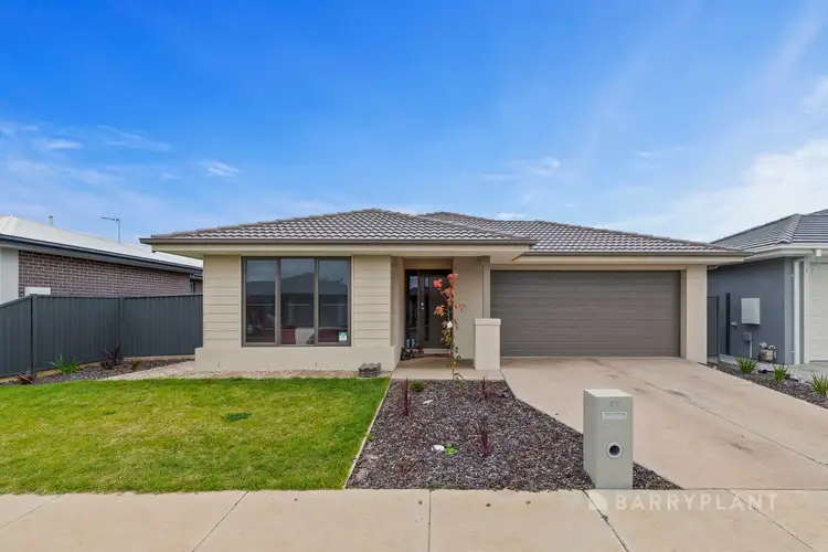 77 Grainger Parade, Lucas VIC 3350