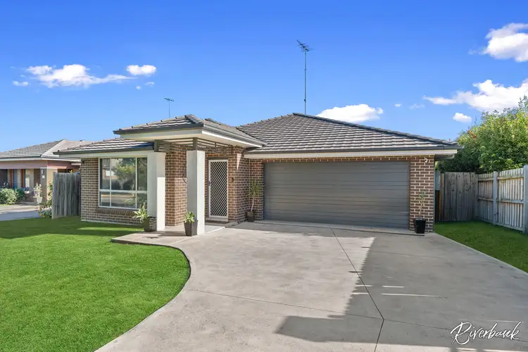 5 Sandstone Avenue, Glenmore Park NSW 2745