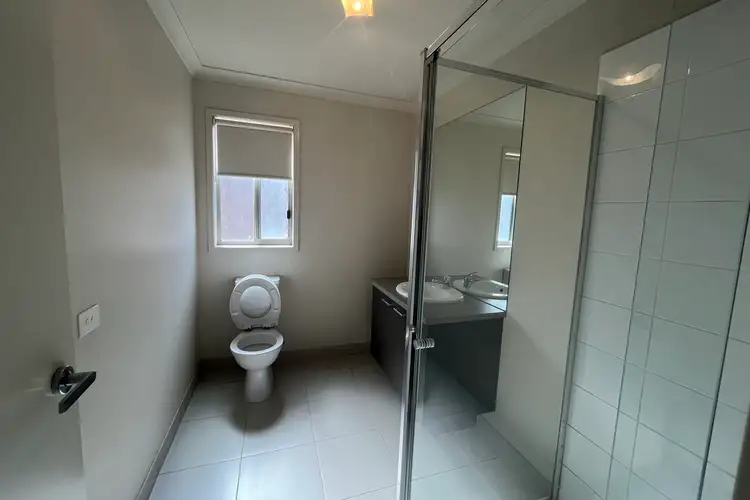 Fourth view of Homely house listing, 32 Embleton Chase, Weir Views VIC 3338