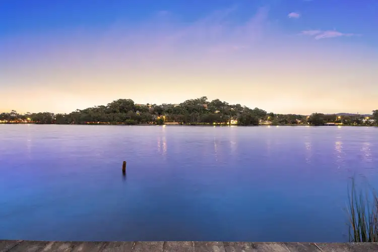 16 & 16a Emerald Street, Narrabeen NSW 2101