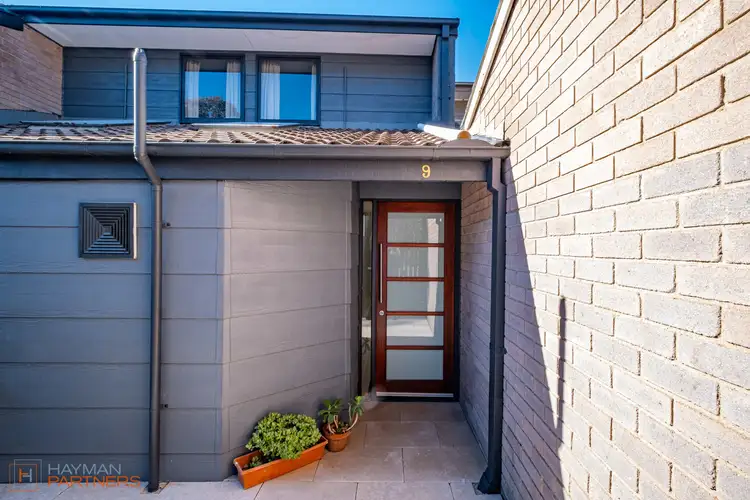 9 English Court, Phillip ACT 2606