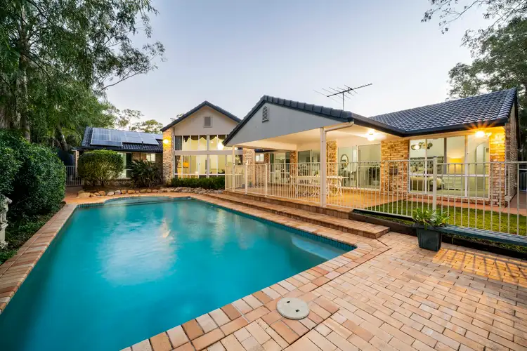 12 Lois Street, Kenmore QLD 4069