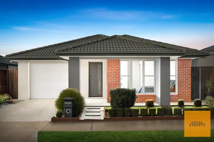 4 Houston Drive, Thornhill Park VIC 3335