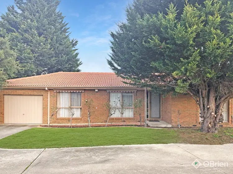 11/4 Blueberry Close, Cranbourne North VIC 3977