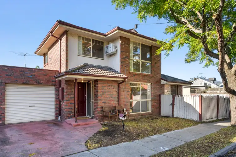 18 Leinster Grove, Northcote VIC 3070
