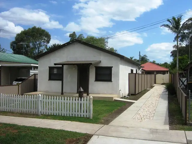 13 Barangaroo Road, Toongabbie NSW 2146