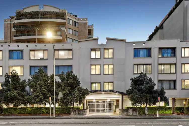 19/107-115 Pacific Highway, Hornsby NSW 2077