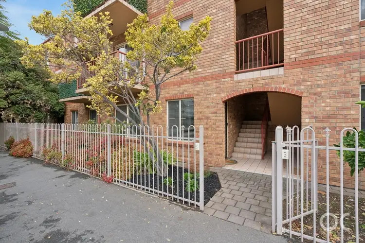 2/19 St Helena Place, Adelaide SA 5000